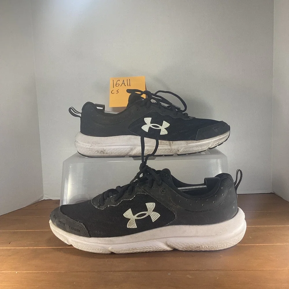 Under Armour Charged‎ Assert 9 Running Shoes Womens Size 9 Black White Sneakers